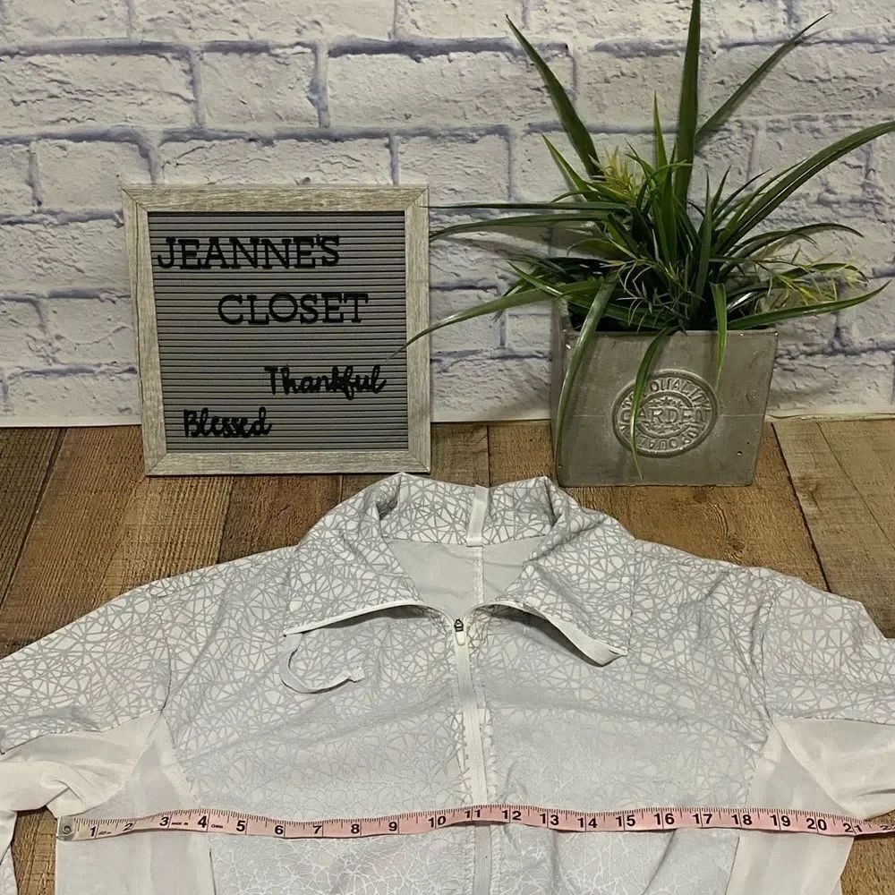 Fabletics Layla Reflective Jacket - Picture 9 of 15